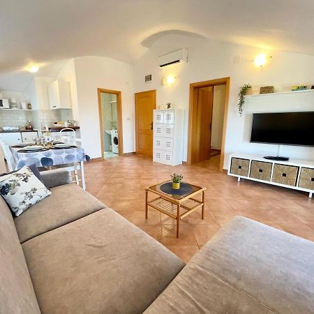 Apartments Ladonja Medulin Kültér fotó