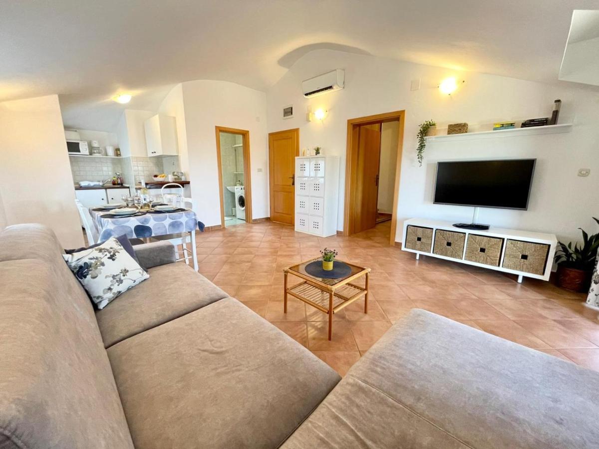 Apartments Ladonja Medulin Kültér fotó